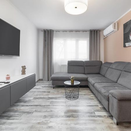 Decebal Flat Apartment Oradea Luaran gambar